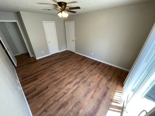 Building Photo - 3 br, 2 bath House - 2612 N Ann Arbor Ave....