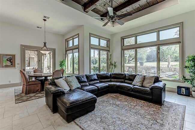 Building Photo - 109 Bella Strada Cove