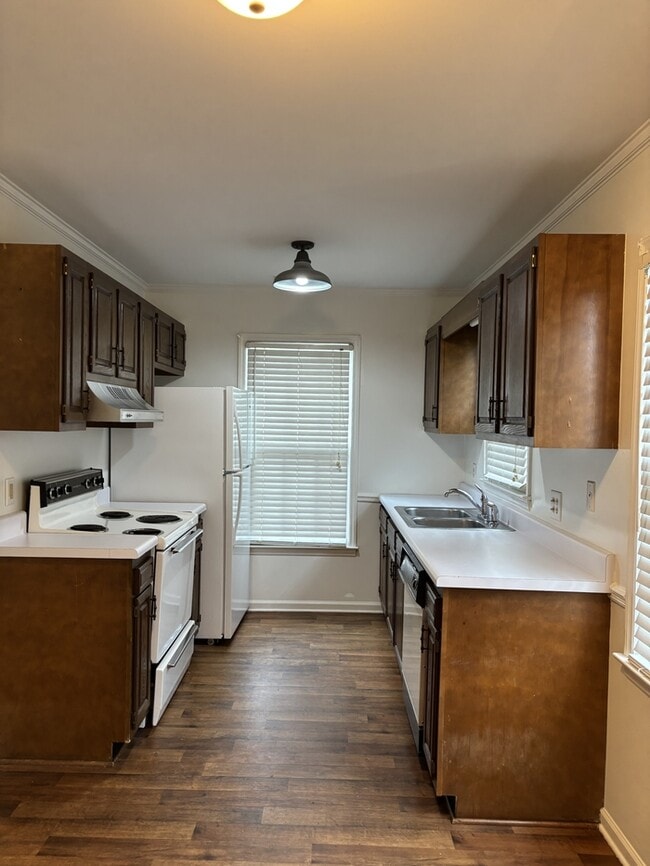 Building Photo - 406 W Harnett St