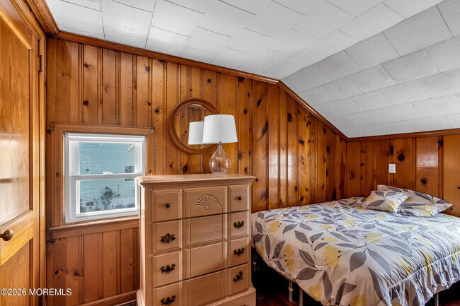 Building Photo - 21 Peterson Ln