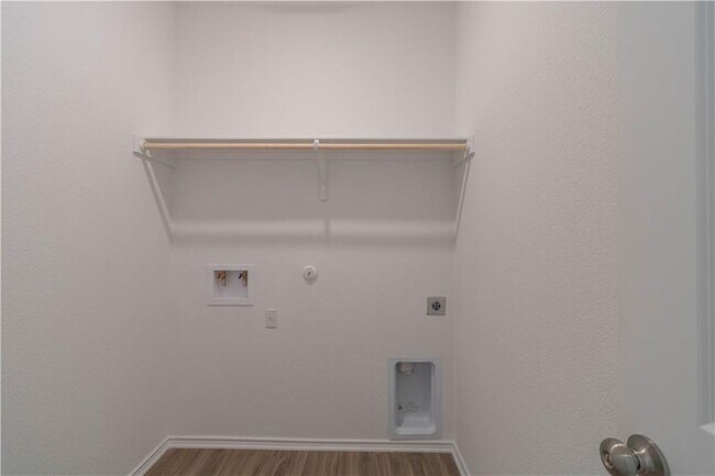 Building Photo - 3101 Windy Vane Dr