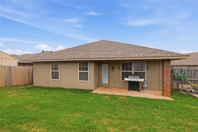 Building Photo - 605 Inverleith Cir