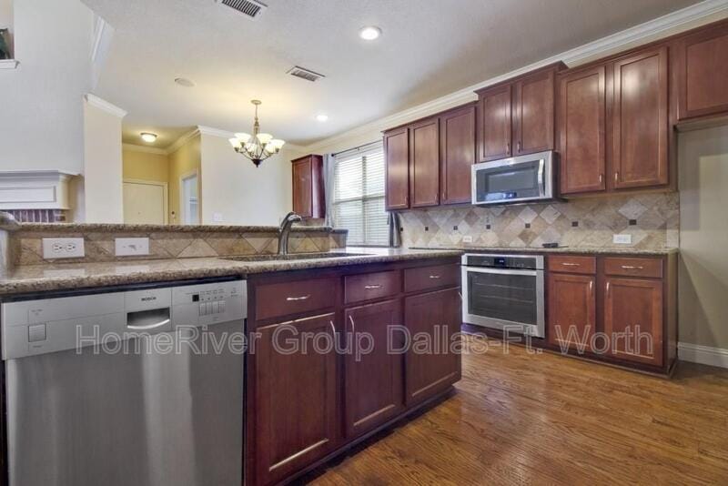 Building Photo - 2527 Windgate Dr