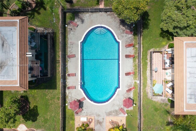 Building Photo - 8650 SW 109th Ave