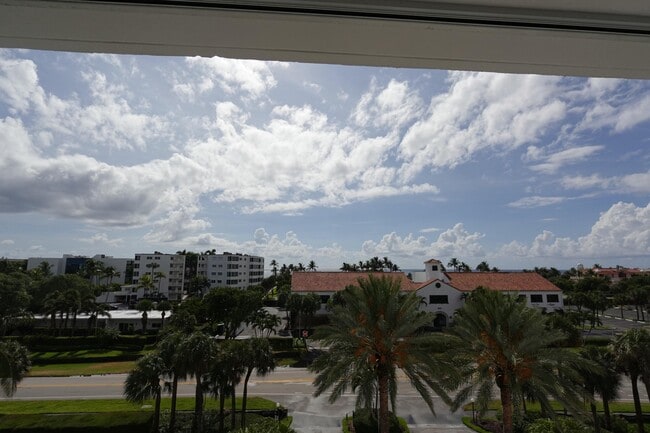 Building Photo - 2860 S Ocean Blvd