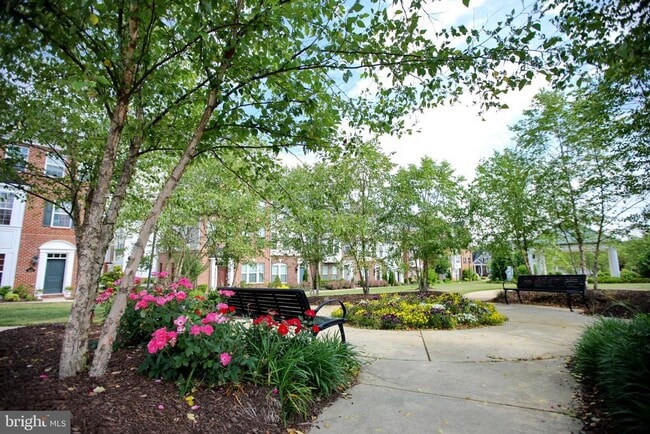 Building Photo - 35 Derby Dr