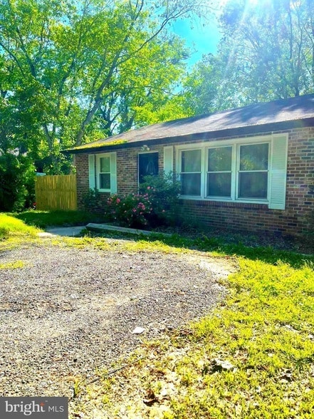 Building Photo - 6740 Solomons Island Rd N