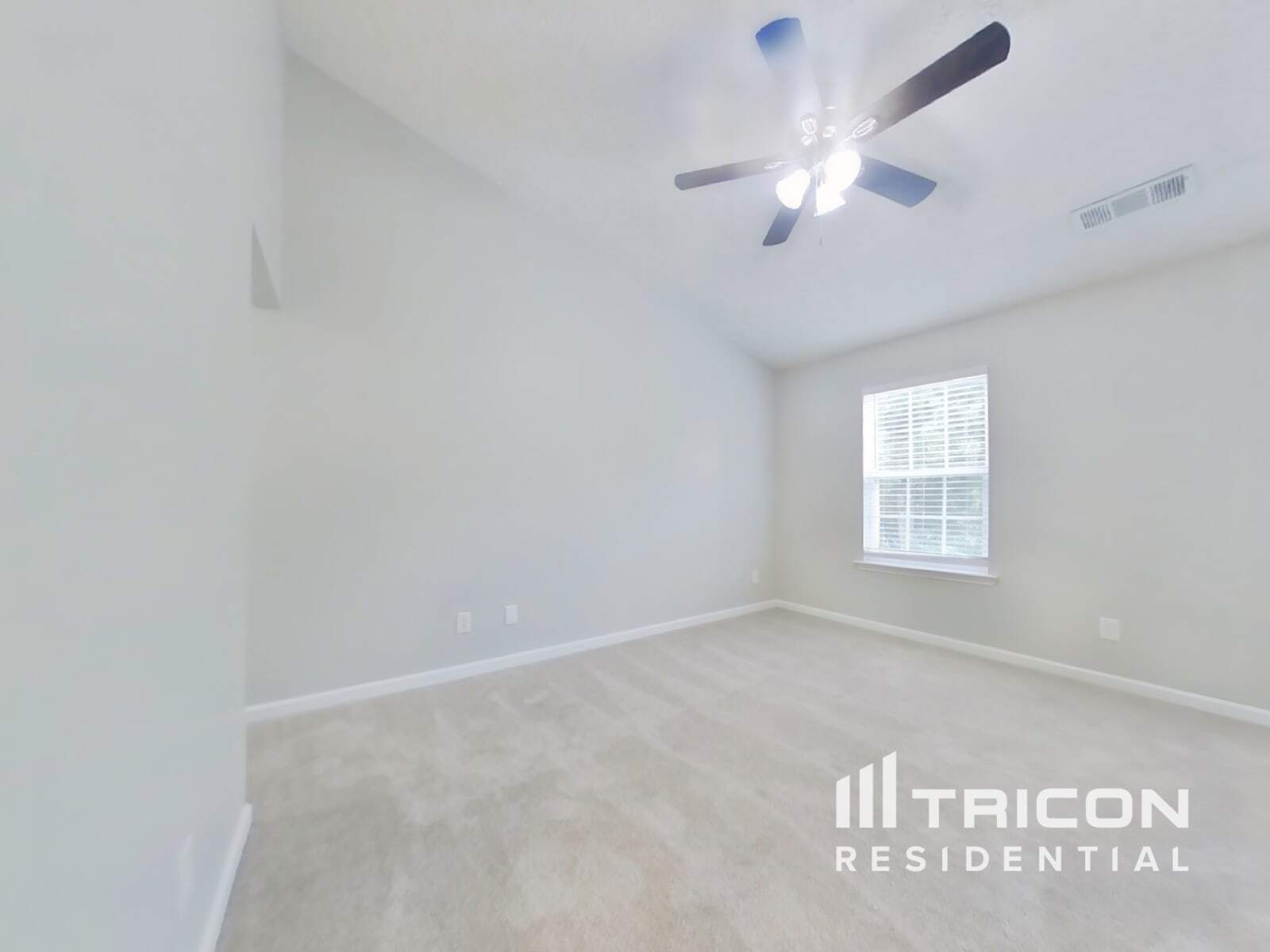 Building Photo - 218 Osmanthus Way