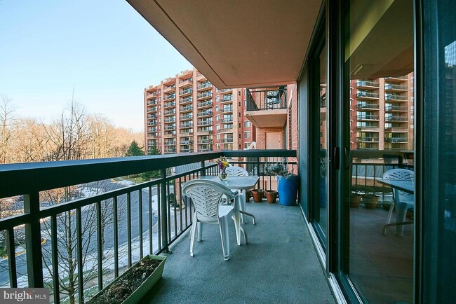 Building Photo - 2230 George C Marshall Dr