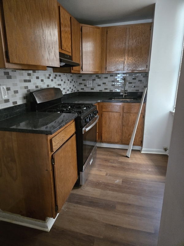 Building Photo - 4221 W Girard Ave