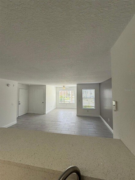 Building Photo - 2206 Antigua Pl
