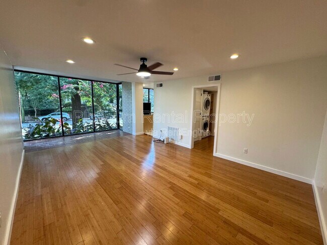 Building Photo - 330 9th St NE
