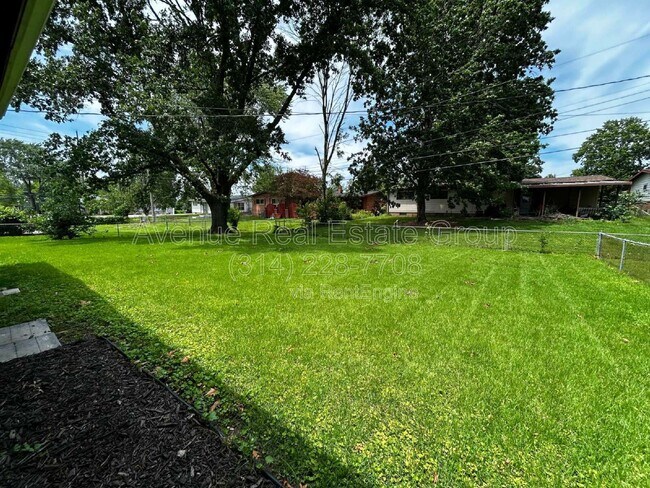 Building Photo - 3265 Hermoso Dr