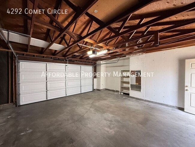 Building Photo - 4292 Comet Cir