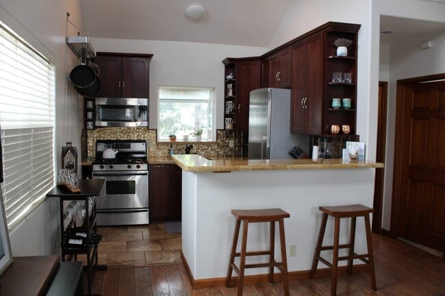Building Photo - 303 Sherwood Drive