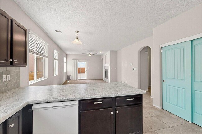 Building Photo - 6736 Tempe Ave NW