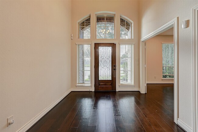Building Photo - 4006 Misty Waters Ln