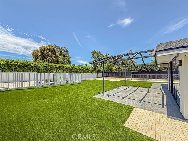 Building Photo - 22921 Dolorosa St