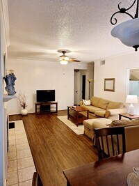 Building Photo - 921 Marine Dr