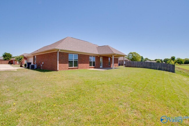 Building Photo - 120 Lexi Ln