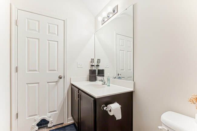 Building Photo - 116 Zenith Loop