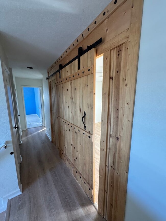 Building Photo - 4 Bed 3 Bath in Desirable Santa Maria Neighborhood