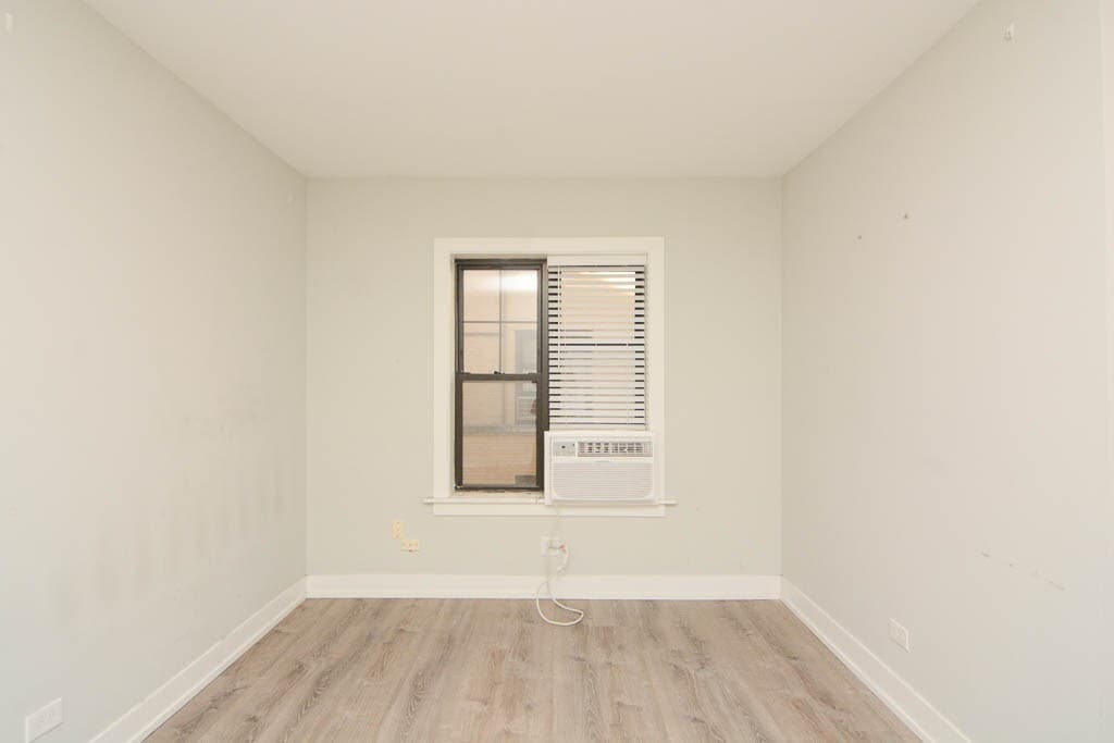 Building Photo - 459 W Belden Ave