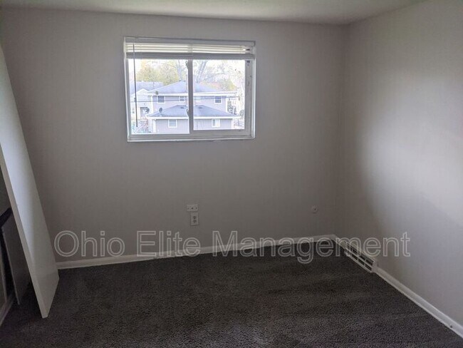 Building Photo - 429 Barnett Rd