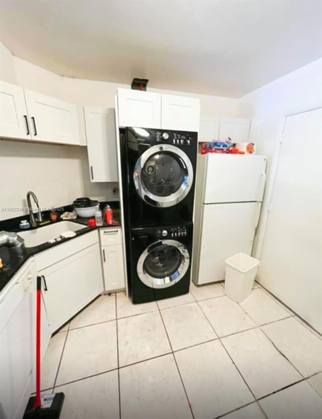 Building Photo - 3360 Spanish Moss Terrace