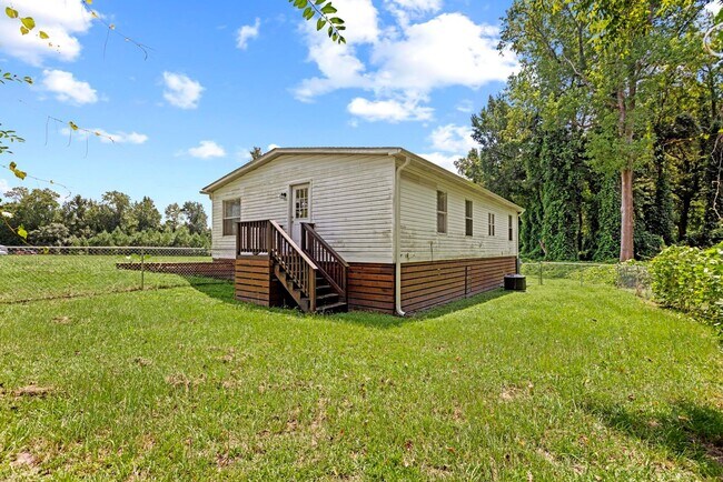Building Photo - 185 Justice Rd