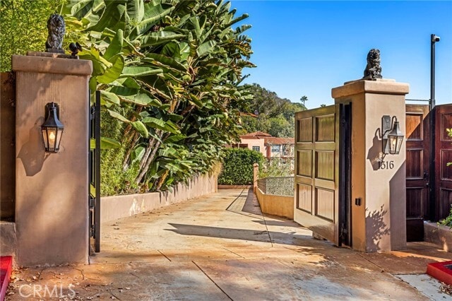 Building Photo - 1316 Beverly Grove Pl