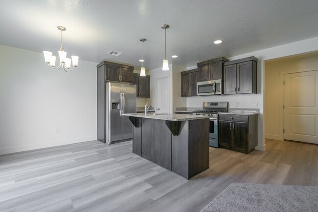 Building Photo - Modern 4-Bed Stand-Alone Home with Fenced Patio