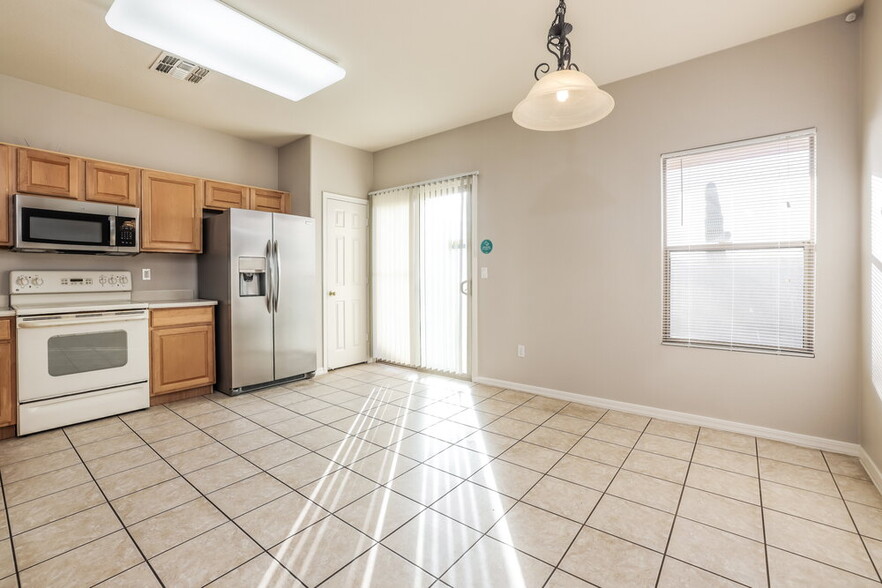 Building Photo - 14548 S Camino Vendaval