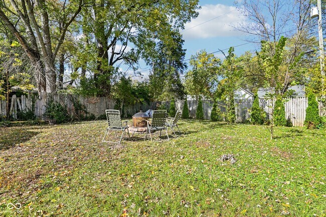 Building Photo - 1920 E 67th St