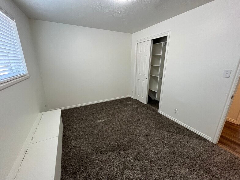 Bedroom - 365 E 1500 S