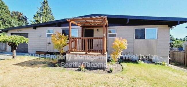 Building Photo - 13240 22nd Ave S