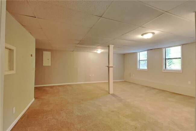 Building Photo - 4730 Spring Gate Dr
