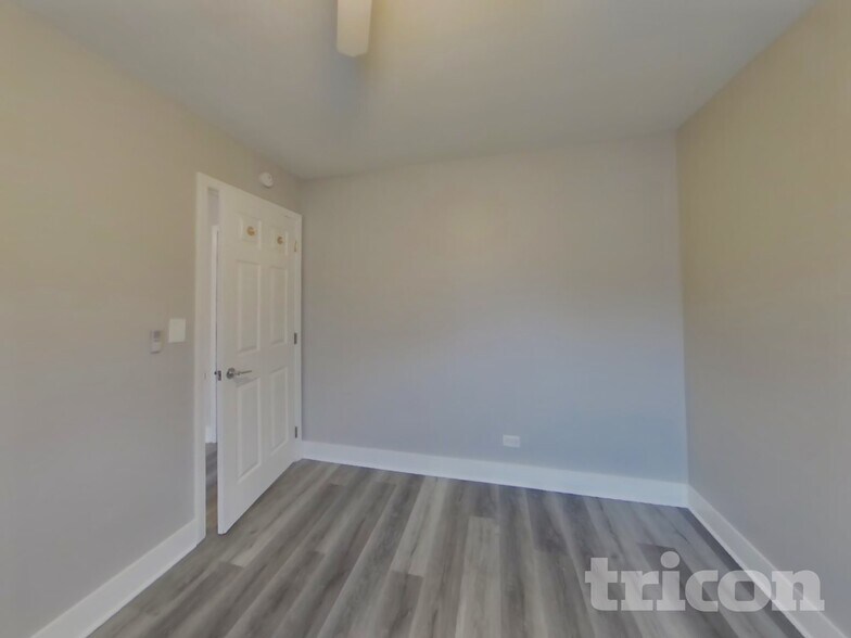 Building Photo - 1665 Trafalgar Ln