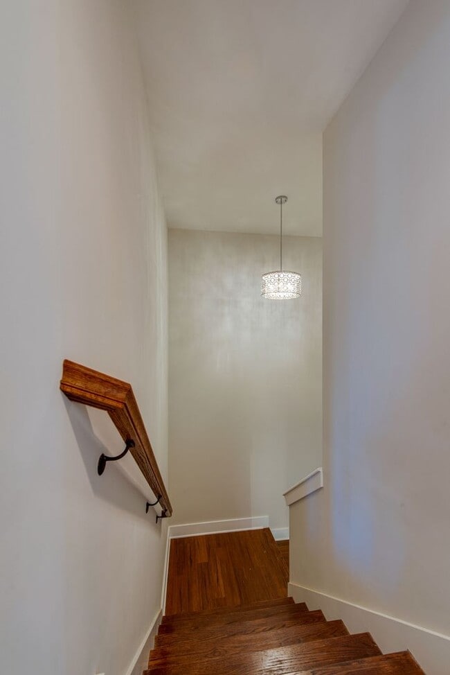 Building Photo - 515 Westboro Dr