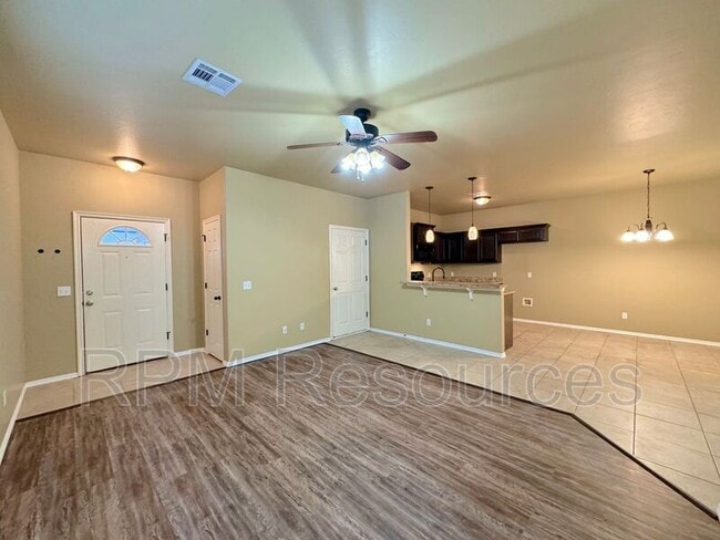 Building Photo - 175 Bison Ct Way