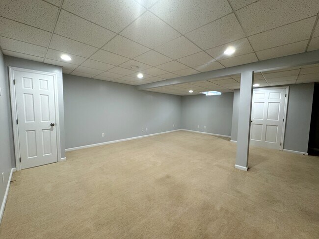 Building Photo - 5429 Bluebell Ct