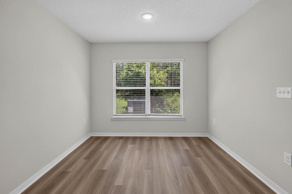Building Photo - 129 Wellwood Ln