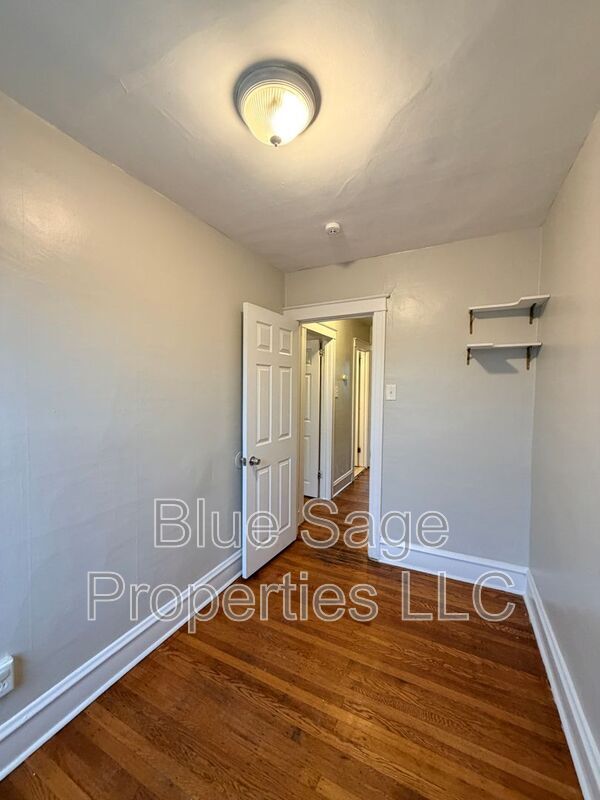 Building Photo - 7026 Radbourne Rd