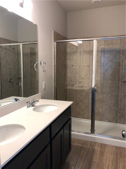 Building Photo - 2553 Pecan Island Dr