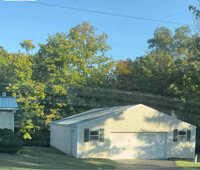 Building Photo - 1373 Pyle Rd