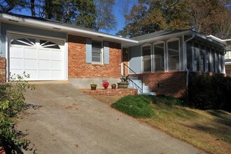 Building Photo - 1278 Fairhill Ln NE