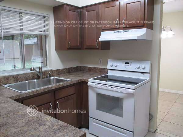 Building Photo - 105 Winding Ridge Dr