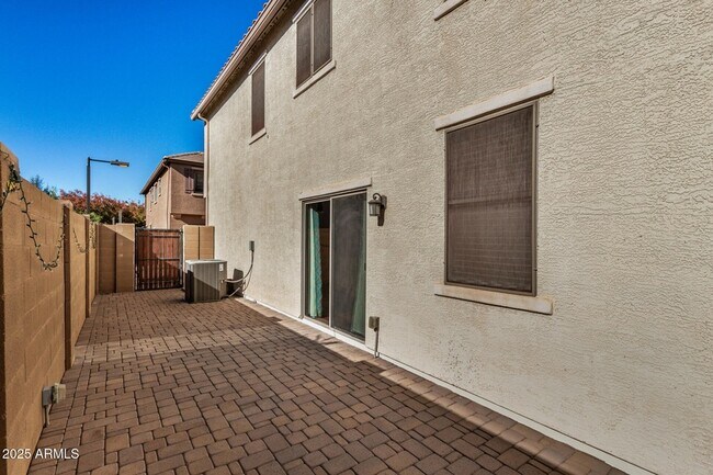 Building Photo - 1705 E Joseph Way