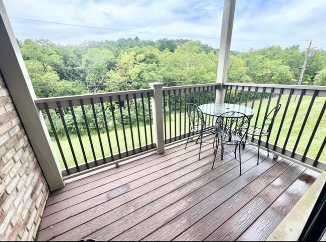 Building Photo - 14 Woodland Hills Dr