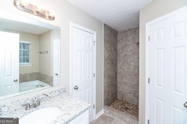 Building Photo - 4237 Sterling Pointe Dr